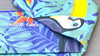 Aangepaste strandhanddoek zacht duurzaam en zandvrij